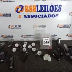 LOTE 346 - 01 LOTE C/VÁRIOS GRAMPEADORES E 08 MANÔMETROS. (NO ESTADO) ATENÇÃO! FAZER A VISITAÇÃO ANTES DE ARREMATAR, NÃO SABEMOS SE FUNCIONA. LEILÃO NÃO TEM GARANTIA E NEM DEVOLUÇÃO, SUJEITO A POSSÍVEIS AVARIAS VISÍVEIS/OCULTAS E/OU AUSÊNCIA DE COMPONENTES.
