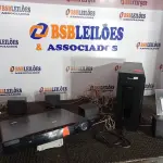 LOTE 338 - 02 FILMADORAS MARCA SHARK E SONY. (NO ESTADO) ATENÇÃO! FAZER A VISITAÇÃO ANTES DE ARREMATAR, NÃO SABEMOS SE FUNCIONA. LEILÃO NÃO TEM GARANTIA E NEM DEVOLUÇÃO, SUJEITO A POSSÍVEIS AVARIAS VISÍVEIS/OCULTAS E/OU AUSÊNCIA DE COMPONENTES.