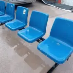 LOTE 428 - 01 LONGARINA DE 05 LUGARES ASSENTO DE PLÁSTICO E BASE DE FERRO. (NO ESTADO) ATENÇÃO! FAZER A VISITAÇÃO ANTES DE ARREMATAR, NÃO SABEMOS SE FUNCIONA. LEILÃO NÃO TEM GARANTIA E NEM DEVOLUÇÃO, SUJEITO A POSSÍVEIS AVARIAS VISÍVEIS/OCULTAS E/OU AUSÊNCIA DE COMPONENTES.