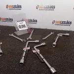 LOTE 036 - 04 CHAVES L E 03 CHAVES DE BOCA MARCAS E MODELOS DIVERSOS(NOVO). (NO ESTADO) ATENÇÃO! FAZER A VISITAÇÃO ANTES DE ARREMATAR, NÃO SABEMOS SE FUNCIONA. LEILÃO NÃO TEM GARANTIA E NEM DEVOLUÇÃO, SUJEITO A POSSÍVEIS AVARIAS VISÍVEIS/OCULTAS E/OU AUSÊNCIA DE COMPONENTES.