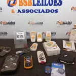 LOTE 019 - 05 MEDIDORES DE GLICOSE EQUINOS E ELETRÔNICOS DIVERSOS. (NO ESTADO) ATENÇÃO! FAZER A VISITAÇÃO ANTES DE ARREMATAR, NÃO SABEMOS SE FUNCIONA. LEILÃO NÃO TEM GARANTIA E NEM DEVOLUÇÃO, SUJEITO A POSSÍVEIS AVARIAS VISÍVEIS/OCULTAS E/OU AUSÊNCIA DE COMPONENTES.