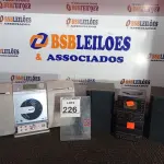 LOTE 226 - 02 APARELHOS DE SOM MARCA PHILLIPS E JVC. (NO ESTADO) ATENÇÃO! FAZER A VISITAÇÃO ANTES DE ARREMATAR, NÃO SABEMOS SE FUNCIONA. LEILÃO NÃO TEM GARANTIA E NEM DEVOLUÇÃO, SUJEITO A POSSÍVEIS AVARIAS VISÍVEIS/OCULTAS E/OU AUSÊNCIA DE COMPONENTES.