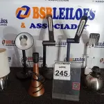 LOTE 245 - 01 LOTE C/VÁRIAS LUMINÁRIAS E ABAJURES MARCAS E MODELOS DIVERSOS. (NO ESTADO) ATENÇÃO! FAZER A VISITAÇÃO ANTES DE ARREMATAR, NÃO SABEMOS SE FUNCIONA. LEILÃO NÃO TEM GARANTIA E NEM DEVOLUÇÃO, SUJEITO A POSSÍVEIS AVARIAS VISÍVEIS/OCULTAS E/OU AUSÊNCIA DE COMPONENTES.