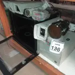 LOTE 136 - 01 LOTE C/VÁRIAS CÂMERAS DE SEGURANÇA, 01 RACK PEQUENO, 01 QUADRO ELÉTRICO E MATERIAIS DIVERSOS. (NO ESTADO) ATENÇÃO! FAZER A VISITAÇÃO ANTES DE ARREMATAR, NÃO SABEMOS SE FUNCIONA. LEILÃO NÃO TEM GARANTIA E NEM DEVOLUÇÃO, SUJEITO A POSSÍVEIS AVARIAS VISÍVEIS/OCULTAS E/OU AUSÊNCIA DE COMPONENTES.