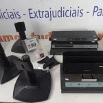 LOTE 199 - 03 SWITCHES, 03 PEDESTAIS C/AJUSTES DE ALTURA P/MONITORES E 01 MÁQUINA DE LIGAÇÃO DO DERRETIMENTO. (NO ESTADO) ATENÇÃO! FAZER A VISITAÇÃO ANTES DE ARREMATAR, NÃO SABEMOS SE FUNCIONA. LEILÃO NÃO TEM GARANTIA E NEM DEVOLUÇÃO, SUJEITO A POSSÍVEIS AVARIAS VISÍVEIS/OCULTAS E/OU AUSÊNCIA DE COMPONENTES.