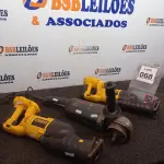 LOTE 068 - 01 LIXADEIRA MARCA BOSCH E 02 SERRAS ELÉTRICAS MARCA DEWALT. (NO ESTADO) ATENÇÃO! FAZER A VISITAÇÃO ANTES DE ARREMATAR, NÃO SABEMOS SE FUNCIONA. LEILÃO NÃO TEM GARANTIA E NEM DEVOLUÇÃO, SUJEITO A POSSÍVEIS AVARIAS VISÍVEIS/OCULTAS E/OU AUSÊNCIA DE COMPONENTES.