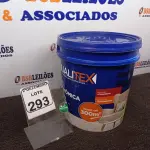 LOTE 293 - 01 GALÃO DE TINTA MARCA QUALITEX. (NO ESTADO) ATENÇÃO! FAZER A VISITAÇÃO ANTES DE ARREMATAR, NÃO SABEMOS SE FUNCIONA. LEILÃO NÃO TEM GARANTIA E NEM DEVOLUÇÃO, SUJEITO A POSSÍVEIS AVARIAS VISÍVEIS/OCULTAS E/OU AUSÊNCIA DE COMPONENTES.