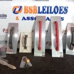LOTE 225 - 04 DESEMPENADEIRAS, 01 COLHER DE OBRAS E 01 ESCOVA DE AÇO MARCAS E MODELOS DIVERSOS(NOVO). (NO ESTADO) ATENÇÃO! FAZER A VISITAÇÃO ANTES DE ARREMATAR, NÃO SABEMOS SE FUNCIONA. LEILÃO NÃO TEM GARANTIA E NEM DEVOLUÇÃO, SUJEITO A POSSÍVEIS AVARIAS VISÍVEIS/OCULTAS E/OU AUSÊNCIA DE COMPONENTES.