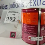 LOTE 193 - 01 LATA DE TINTA COR BRILHANTE COLORADO MARCA SUVINIL 3,6L P/MADEIRAS E METAIS. (NO ESTADO) ATENÇÃO! FAZER A VISITAÇÃO ANTES DE ARREMATAR, NÃO SABEMOS SE FUNCIONA. LEILÃO NÃO TEM GARANTIA E NEM DEVOLUÇÃO, SUJEITO A POSSÍVEIS AVARIAS VISÍVEIS/OCULTAS E/OU AUSÊNCIA DE COMPONENTES.