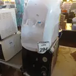 LOTE 294 - 02 BEBEDOUROS MARCAS E MODELOS DIVERSOS SENDO 01 P/GALÃO C/AVARIAS. (NO ESTADO) ATENÇÃO! FAZER A VISITAÇÃO ANTES DE ARREMATAR, NÃO SABEMOS SE FUNCIONA. LEILÃO NÃO TEM GARANTIA E NEM DEVOLUÇÃO, SUJEITO A POSSÍVEIS AVARIAS VISÍVEIS/OCULTAS E/OU AUSÊNCIA DE COMPONENTES.