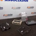 LOTE 017 - 01 TABLET MARCA MOTOROLA E 03 MINI CPU’S MARCAS DELL E WYSE. (NO ESTADO) ATENÇÃO! FAZER A VISITAÇÃO ANTES DE ARREMATAR, NÃO SABEMOS SE FUNCIONA. LEILÃO NÃO TEM GARANTIA E NEM DEVOLUÇÃO, SUJEITO A POSSÍVEIS AVARIAS VISÍVEIS/OCULTAS E/OU AUSÊNCIA DE COMPONENTES.