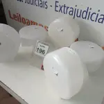 LOTE 196 - 05 DISPENSES P/PAPEL. (NO ESTADO) ATENÇÃO! FAZER A VISITAÇÃO ANTES DE ARREMATAR, NÃO SABEMOS SE FUNCIONA. LEILÃO NÃO TEM GARANTIA E NEM DEVOLUÇÃO, SUJEITO A POSSÍVEIS AVARIAS VISÍVEIS/OCULTAS E/OU AUSÊNCIA DE COMPONENTES.