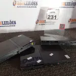 LOTE 231 - 02 VÍDEO GAMES PS2 MARCA SONY. (NO ESTADO) ATENÇÃO! FAZER A VISITAÇÃO ANTES DE ARREMATAR, NÃO SABEMOS SE FUNCIONA. LEILÃO NÃO TEM GARANTIA E NEM DEVOLUÇÃO, SUJEITO A POSSÍVEIS AVARIAS VISÍVEIS/OCULTAS E/OU AUSÊNCIA DE COMPONENTES.