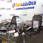LOTE 243 - 01 LOTE C/VÁRIOS APARELHOS DE BARBEAR E MÁQUINAS DE CORTAR CABELO MARCAS E MODELOS DIVERSOS. (NO ESTADO) ATENÇÃO! FAZER A VISITAÇÃO ANTES DE ARREMATAR, NÃO SABEMOS SE FUNCIONA. LEILÃO NÃO TEM GARANTIA E NEM DEVOLUÇÃO, SUJEITO A POSSÍVEIS AVARIAS VISÍVEIS/OCULTAS E/OU AUSÊNCIA DE COMPONENTES.