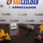 LOTE 068 - 01 LIXADEIRA MARCA BOSCH E 02 SERRAS ELÉTRICAS MARCA DEWALT. (NO ESTADO) ATENÇÃO! FAZER A VISITAÇÃO ANTES DE ARREMATAR, NÃO SABEMOS SE FUNCIONA. LEILÃO NÃO TEM GARANTIA E NEM DEVOLUÇÃO, SUJEITO A POSSÍVEIS AVARIAS VISÍVEIS/OCULTAS E/OU AUSÊNCIA DE COMPONENTES.