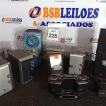 LOTE 228 - 01 LOTE C/VÁRIAS CAIXAS DE SOM MARCAS E MODELOS DIVERSOS. (NO ESTADO) ATENÇÃO! FAZER A VISITAÇÃO ANTES DE ARREMATAR, NÃO SABEMOS SE FUNCIONA. LEILÃO NÃO TEM GARANTIA E NEM DEVOLUÇÃO, SUJEITO A POSSÍVEIS AVARIAS VISÍVEIS/OCULTAS E/OU AUSÊNCIA DE COMPONENTES.