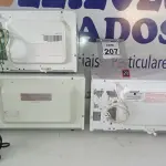 LOTE 207 - 03 MICRO-ONDAS MARCAS E MODELOS DIVERSOS SENDO 01 C/PRATO. (NO ESTADO) ATENÇÃO! FAZER A VISITAÇÃO ANTES DE ARREMATAR, NÃO SABEMOS SE FUNCIONA. LEILÃO NÃO TEM GARANTIA E NEM DEVOLUÇÃO, SUJEITO A POSSÍVEIS AVARIAS VISÍVEIS/OCULTAS E/OU AUSÊNCIA DE COMPONENTES.