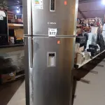 LOTE 277 - 01 GELADEIRA MARCA BOSCH. (NO ESTADO) ATENÇÃO! FAZER A VISITAÇÃO ANTES DE ARREMATAR, NÃO SABEMOS SE FUNCIONA. LEILÃO NÃO TEM GARANTIA E NEM DEVOLUÇÃO, SUJEITO A POSSÍVEIS AVARIAS VISÍVEIS/OCULTAS E/OU AUSÊNCIA DE COMPONENTES.