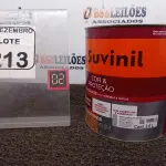 LOTE 213 - 01 LATA DE TINTA COR BRILHANTE PLATINA MARCA SUVINIL 3,6L P/METAIS. (NO ESTADO) ATENÇÃO! FAZER A VISITAÇÃO ANTES DE ARREMATAR, NÃO SABEMOS SE FUNCIONA. LEILÃO NÃO TEM GARANTIA E NEM DEVOLUÇÃO, SUJEITO A POSSÍVEIS AVARIAS VISÍVEIS/OCULTAS E/OU AUSÊNCIA DE COMPONENTES.