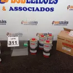 LOTE 311 - 01 CAIXA C/06 CATALISADORES MARCA ANJO CONTENDO 450ML EM CADA LATA(NOVO). (NO ESTADO) ATENÇÃO! FAZER A VISITAÇÃO ANTES DE ARREMATAR, NÃO SABEMOS SE FUNCIONA. LEILÃO NÃO TEM GARANTIA E NEM DEVOLUÇÃO, SUJEITO A POSSÍVEIS AVARIAS VISÍVEIS/OCULTAS E/OU AUSÊNCIA DE COMPONENTES.