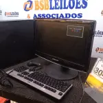 LOTE 304 - 01 CPU MARCA HP E 01 MONITOR SAMSUNG C/TECLADO E MOUSE. (NO ESTADO) ATENÇÃO! FAZER A VISITAÇÃO ANTES DE ARREMATAR, NÃO SABEMOS SE FUNCIONA. LEILÃO NÃO TEM GARANTIA E NEM DEVOLUÇÃO, SUJEITO A POSSÍVEIS AVARIAS VISÍVEIS/OCULTAS E/OU AUSÊNCIA DE COMPONENTES.