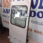 LOTE 389 - 01 PORTA DE VAN SPRINGER MERCEDES BENZ (NO ESTADO) ATENÇÃO! FAZER A VISITAÇÃO ANTES DE ARREMATAR, NÃO SABEMOS SE FUNCIONA. LEILÃO NÃO TEM GARANTIA E NEM DEVOLUÇÃO, SUJEITO A POSSÍVEIS AVARIAS VISÍVEIS/OCULTAS E/OU AUSÊNCIA DE COMPONENTES.