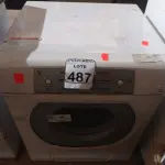 LOTE 487 - 01 MÁQUINA DE LAVAR MARCA BRASTEMP. (NO ESTADO) ATENÇÃO! FAZER A VISITAÇÃO ANTES DE ARREMATAR, NÃO SABEMOS SE FUNCIONA. LEILÃO NÃO TEM GARANTIA E NEM DEVOLUÇÃO, SUJEITO A POSSÍVEIS AVARIAS VISÍVEIS/OCULTAS E/OU AUSÊNCIA DE COMPONENTES.