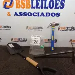 LOTE 422 - 01 MARTELO, 01 MINI PÁ E 01 SACHO P/JARDIM(NOVO). (NO ESTADO) ATENÇÃO! FAZER A VISITAÇÃO ANTES DE ARREMATAR, NÃO SABEMOS SE FUNCIONA. LEILÃO NÃO TEM GARANTIA E NEM DEVOLUÇÃO, SUJEITO A POSSÍVEIS AVARIAS VISÍVEIS/OCULTAS E/OU AUSÊNCIA DE COMPONENTES.