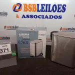 LOTE 371 - 01 LIXEIRA EM INOX COM PEDAL 5L MARCA MOOD. (NO ESTADO) ATENÇÃO! FAZER A VISITAÇÃO ANTES DE ARREMATAR, NÃO SABEMOS SE FUNCIONA. LEILÃO NÃO TEM GARANTIA E NEM DEVOLUÇÃO, SUJEITO A POSSÍVEIS AVARIAS VISÍVEIS/OCULTAS E/OU AUSÊNCIA DE COMPONENTES.