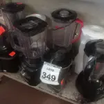LOTE 349 - 06 LIQUIDIFICADORES E UTENSÍLIOS MARCAS E MODELOS DIVERSOS. (NO ESTADO) ATENÇÃO! FAZER A VISITAÇÃO ANTES DE ARREMATAR, NÃO SABEMOS SE FUNCIONA. LEILÃO NÃO TEM GARANTIA E NEM DEVOLUÇÃO, SUJEITO A POSSÍVEIS AVARIAS VISÍVEIS/OCULTAS E/OU AUSÊNCIA DE COMPONENTES.