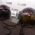 LOTE 342 - 02 CAPACETES DE PILOTO. (NO ESTADO) ATENÇÃO! FAZER A VISITAÇÃO ANTES DE ARREMATAR, NÃO SABEMOS SE FUNCIONA. LEILÃO NÃO TEM GARANTIA E NEM DEVOLUÇÃO, SUJEITO A POSSÍVEIS AVARIAS VISÍVEIS/OCULTAS E/OU AUSÊNCIA DE COMPONENTES.