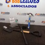LOTE 423 - 01 MARTELO, 01 MINI PÁ E 01 SACHO P/JARDIM(NOVO). (NO ESTADO) ATENÇÃO! FAZER A VISITAÇÃO ANTES DE ARREMATAR, NÃO SABEMOS SE FUNCIONA. LEILÃO NÃO TEM GARANTIA E NEM DEVOLUÇÃO, SUJEITO A POSSÍVEIS AVARIAS VISÍVEIS/OCULTAS E/OU AUSÊNCIA DE COMPONENTES.