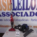 LOTE 325 - 02 ASPIRADORES DE PÓ MARCA PHILCO E BRITÂNIA. (NO ESTADO) ATENÇÃO! FAZER A VISITAÇÃO ANTES DE ARREMATAR, NÃO SABEMOS SE FUNCIONA. LEILÃO NÃO TEM GARANTIA E NEM DEVOLUÇÃO, SUJEITO A POSSÍVEIS AVARIAS VISÍVEIS/OCULTAS E/OU AUSÊNCIA DE COMPONENTES.