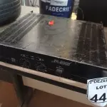 LOTE 445 - 01 AMPLIFICADOR PA-200 MARCA STANER. (NO ESTADO) ATENÇÃO! FAZER A VISITAÇÃO ANTES DE ARREMATAR, NÃO SABEMOS SE FUNCIONA. LEILÃO NÃO TEM GARANTIA E NEM DEVOLUÇÃO, SUJEITO A POSSÍVEIS AVARIAS VISÍVEIS/OCULTAS E/OU AUSÊNCIA DE COMPONENTES.