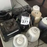 LOTE 377 - 11 BASES DE LIQUIDIFICADORES MARCAS E MODELOS DIVERSOS. (NO ESTADO) ATENÇÃO! FAZER A VISITAÇÃO ANTES DE ARREMATAR, NÃO SABEMOS SE FUNCIONA. LEILÃO NÃO TEM GARANTIA E NEM DEVOLUÇÃO, SUJEITO A POSSÍVEIS AVARIAS VISÍVEIS/OCULTAS E/OU AUSÊNCIA DE COMPONENTES.