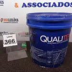 LOTE 366 - 01 GALÃO DE TINTA MARCA QUALITEX. (NO ESTADO) ATENÇÃO! FAZER A VISITAÇÃO ANTES DE ARREMATAR, NÃO SABEMOS SE FUNCIONA. LEILÃO NÃO TEM GARANTIA E NEM DEVOLUÇÃO, SUJEITO A POSSÍVEIS AVARIAS VISÍVEIS/OCULTAS E/OU AUSÊNCIA DE COMPONENTES.