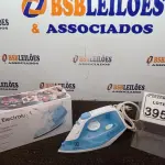 LOTE 395 - 01 FERRO A VAPOR P/ PASSAR ROUPAS MARCA ELECTROLUX COR BRANCA C/AZUL (NOVO). (NO ESTADO) ATENÇÃO! FAZER A VISITAÇÃO ANTES DE ARREMATAR, NÃO SABEMOS SE FUNCIONA. LEILÃO NÃO TEM GARANTIA E NEM DEVOLUÇÃO, SUJEITO A POSSÍVEIS AVARIAS VISÍVEIS/OCULTAS E/OU AUSÊNCIA DE COMPONENTES.
