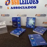 LOTE 300 - 05 REFLETORES LED AMBIENTE EXTERNO 100W. (NOVO), (NO ESTADO) ATENÇÃO! FAZER A VISITAÇÃO ANTES DE ARREMATAR, NÃO SABEMOS SE FUNCIONA. LEILÃO NÃO TEM GARANTIA E NEM DEVOLUÇÃO, SUJEITO A POSSÍVEIS AVARIAS VISÍVEIS/OCULTAS E/OU AUSÊNCIA DE COMPONENTES.