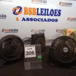 LOTE 306 - 04 VENTILADORES MARCAS E MODELOS DIVERSOS. (NO ESTADO) ATENÇÃO! FAZER A VISITAÇÃO ANTES DE ARREMATAR, NÃO SABEMOS SE FUNCIONA. LEILÃO NÃO TEM GARANTIA E NEM DEVOLUÇÃO, SUJEITO A POSSÍVEIS AVARIAS VISÍVEIS/OCULTAS E/OU AUSÊNCIA DE COMPONENTES.