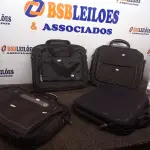 LOTE 309 - 04 PASTAS P/NOTEBOOK DIVERSAS. (NO ESTADO) ATENÇÃO! FAZER A VISITAÇÃO ANTES DE ARREMATAR, NÃO SABEMOS SE FUNCIONA. LEILÃO NÃO TEM GARANTIA E NEM DEVOLUÇÃO, SUJEITO A POSSÍVEIS AVARIAS VISÍVEIS/OCULTAS E/OU AUSÊNCIA DE COMPONENTES.