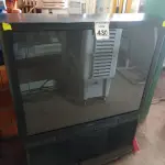 LOTE 430 - 01 TV DE TUBO ANTIGA SONY. (NO ESTADO) ATENÇÃO! FAZER A VISITAÇÃO ANTES DE ARREMATAR, NÃO SABEMOS SE FUNCIONA. LEILÃO NÃO TEM GARANTIA E NEM DEVOLUÇÃO, SUJEITO A POSSÍVEIS AVARIAS VISÍVEIS/OCULTAS E/OU AUSÊNCIA DE COMPONENTES.