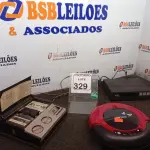 LOTE 329 - 01 SECRETARIA ELETRÔNICA MARCA CCE, 01 RECEPTOR GENERAL INSTRUMENT E 01 ASPIRADOR ROBÔ P/RETIRADA DE PEÇAS. (NO ESTADO) ATENÇÃO! FAZER A VISITAÇÃO ANTES DE ARREMATAR, NÃO SABEMOS SE FUNCIONA. LEILÃO NÃO TEM GARANTIA E NEM DEVOLUÇÃO, SUJEITO A POSSÍVEIS AVARIAS VISÍVEIS/OCULTAS E/OU AUSÊNCIA DE COMPONENTES.