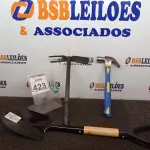 LOTE 423 - 01 MARTELO, 01 MINI PÁ E 01 SACHO P/JARDIM(NOVO). (NO ESTADO) ATENÇÃO! FAZER A VISITAÇÃO ANTES DE ARREMATAR, NÃO SABEMOS SE FUNCIONA. LEILÃO NÃO TEM GARANTIA E NEM DEVOLUÇÃO, SUJEITO A POSSÍVEIS AVARIAS VISÍVEIS/OCULTAS E/OU AUSÊNCIA DE COMPONENTES.