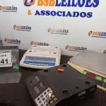 LOTE 341 - 04 BALANÇAS DIGITAIS MARCAS E MODELOS DIVERSOS P/RETIRADA DE PEÇAS. (NO ESTADO) ATENÇÃO! FAZER A VISITAÇÃO ANTES DE ARREMATAR, NÃO SABEMOS SE FUNCIONA. LEILÃO NÃO TEM GARANTIA E NEM DEVOLUÇÃO, SUJEITO A POSSÍVEIS AVARIAS VISÍVEIS/OCULTAS E/OU AUSÊNCIA DE COMPONENTES.