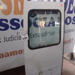 LOTE 389 - 01 PORTA DE VAN SPRINGER MERCEDES BENZ (NO ESTADO) ATENÇÃO! FAZER A VISITAÇÃO ANTES DE ARREMATAR, NÃO SABEMOS SE FUNCIONA. LEILÃO NÃO TEM GARANTIA E NEM DEVOLUÇÃO, SUJEITO A POSSÍVEIS AVARIAS VISÍVEIS/OCULTAS E/OU AUSÊNCIA DE COMPONENTES.