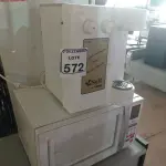 LOTE 572 - 01 PURIFICADOR DE ÁGUA MARCA FOFT E 01 MICROONDAS MARCA BRASTEMP. (NO ESTADO) ATENÇÃO! FAZER A VISITAÇÃO ANTES DE ARREMATAR, NÃO SABEMOS SE FUNCIONA. LEILÃO NÃO TEM GARANTIA E NEM DEVOLUÇÃO, SUJEITO A POSSÍVEIS AVARIAS VISÍVEIS/OCULTAS E/OU AUSÊNCIA DE COMPONENTES.