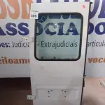LOTE 389 - 01 PORTA DE VAN SPRINGER MERCEDES BENZ (NO ESTADO) ATENÇÃO! FAZER A VISITAÇÃO ANTES DE ARREMATAR, NÃO SABEMOS SE FUNCIONA. LEILÃO NÃO TEM GARANTIA E NEM DEVOLUÇÃO, SUJEITO A POSSÍVEIS AVARIAS VISÍVEIS/OCULTAS E/OU AUSÊNCIA DE COMPONENTES.