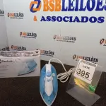 LOTE 395 - 01 FERRO A VAPOR P/ PASSAR ROUPAS MARCA ELECTROLUX COR BRANCA C/AZUL (NOVO). (NO ESTADO) ATENÇÃO! FAZER A VISITAÇÃO ANTES DE ARREMATAR, NÃO SABEMOS SE FUNCIONA. LEILÃO NÃO TEM GARANTIA E NEM DEVOLUÇÃO, SUJEITO A POSSÍVEIS AVARIAS VISÍVEIS/OCULTAS E/OU AUSÊNCIA DE COMPONENTES.
