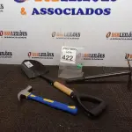 LOTE 422 - 01 MARTELO, 01 MINI PÁ E 01 SACHO P/JARDIM(NOVO). (NO ESTADO) ATENÇÃO! FAZER A VISITAÇÃO ANTES DE ARREMATAR, NÃO SABEMOS SE FUNCIONA. LEILÃO NÃO TEM GARANTIA E NEM DEVOLUÇÃO, SUJEITO A POSSÍVEIS AVARIAS VISÍVEIS/OCULTAS E/OU AUSÊNCIA DE COMPONENTES.