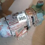 LOTE 305 - 01 BOMBA D’ÁGUA C/AVARIAS. (NO ESTADO) ATENÇÃO! FAZER A VISITAÇÃO ANTES DE ARREMATAR, NÃO SABEMOS SE FUNCIONA. LEILÃO NÃO TEM GARANTIA E NEM DEVOLUÇÃO, SUJEITO A POSSÍVEIS AVARIAS VISÍVEIS/OCULTAS E/OU AUSÊNCIA DE COMPONENTES.